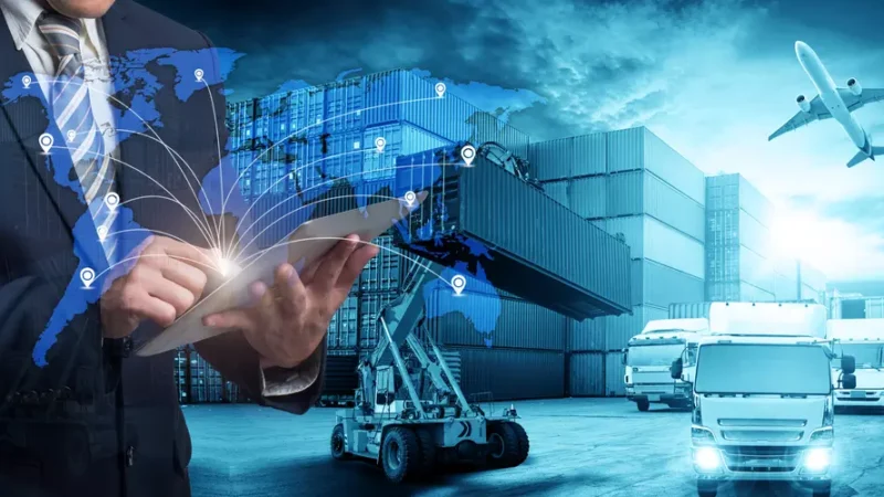 How can a freight forwarder help with supply chain management?